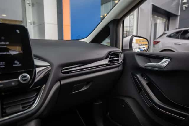 Ford Fiesta (2018) thumbnail 40
