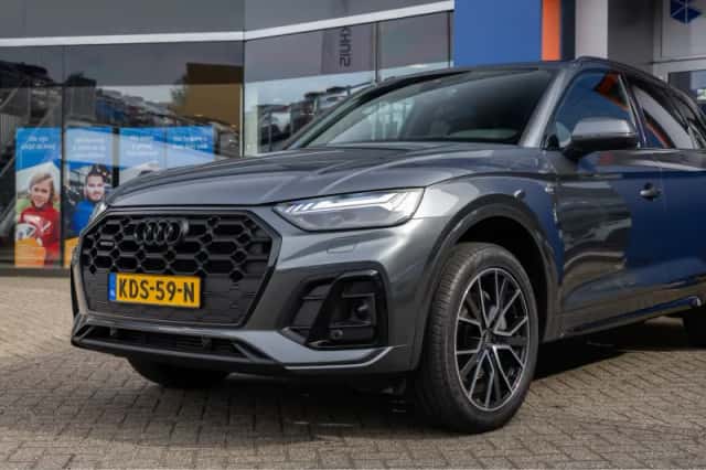 Audi Q5 (2022) thumbnail 4