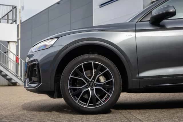 Audi Q5 (2022) thumbnail 8