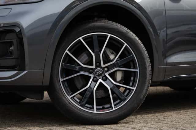 Audi Q5 (2022) thumbnail 9