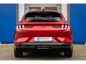 Ford Mustang Mach-E (2023) thumbnail 5