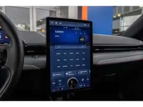 Ford Mustang Mach-E (2023) thumbnail 45
