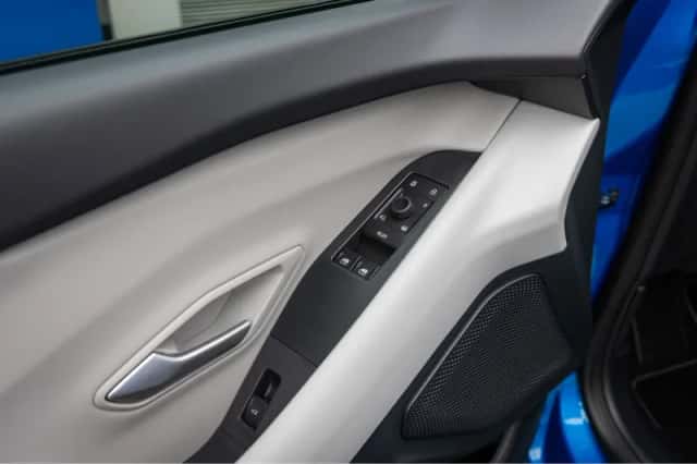 Ford Capri (2026) thumbnail 12