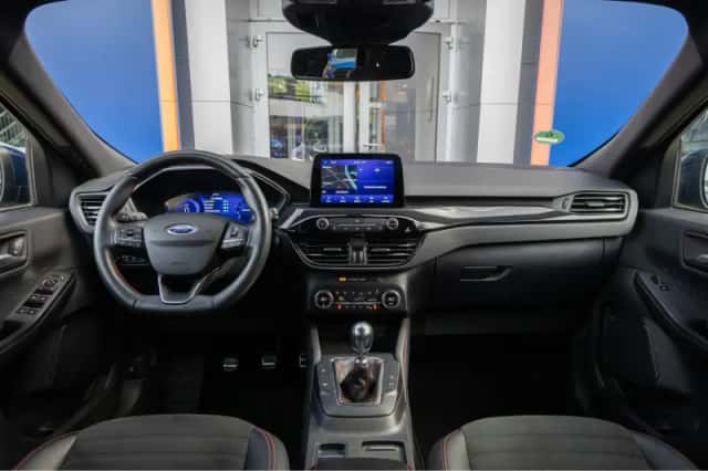 Ford Kuga (2021) thumbnail 2