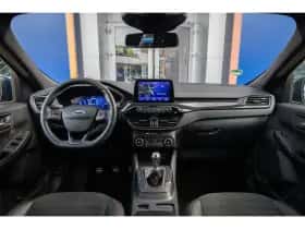 Ford Kuga (2021) thumbnail 2
