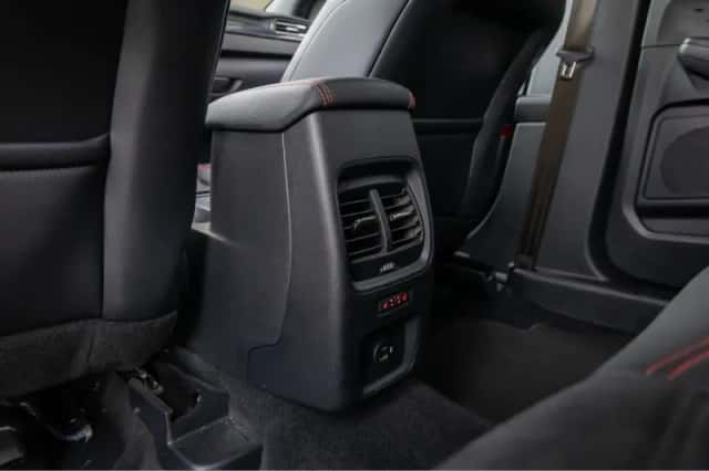 Ford Kuga (2021) thumbnail 17