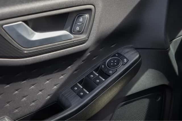 Ford Kuga (2021) thumbnail 19