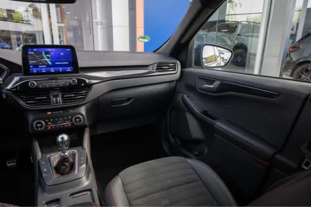 Ford Kuga (2021) thumbnail 24