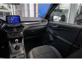 Ford Kuga (2021) thumbnail 24