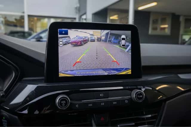 Ford Kuga (2021) thumbnail 33