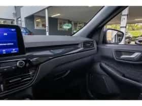 Ford Kuga (2021) thumbnail 37