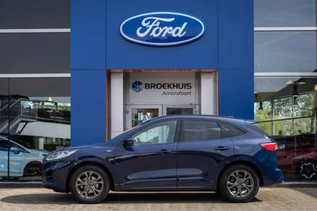 Ford Kuga (2021) thumbnail 5