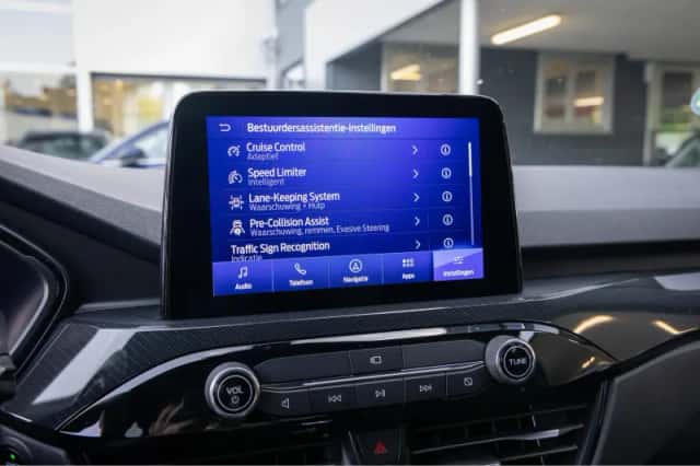 Ford Kuga (2021) thumbnail 47
