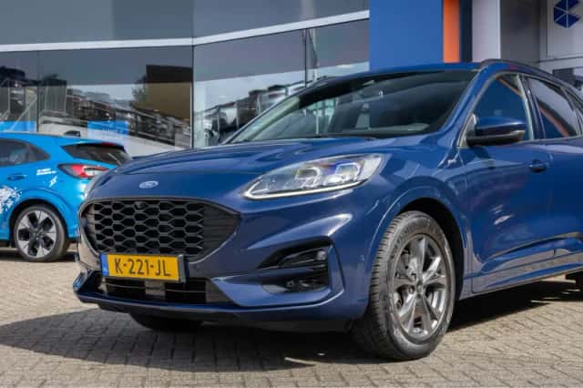 Ford Kuga (2021) thumbnail 9