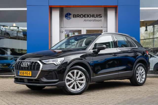 Audi Q3 (2022) thumbnail 1