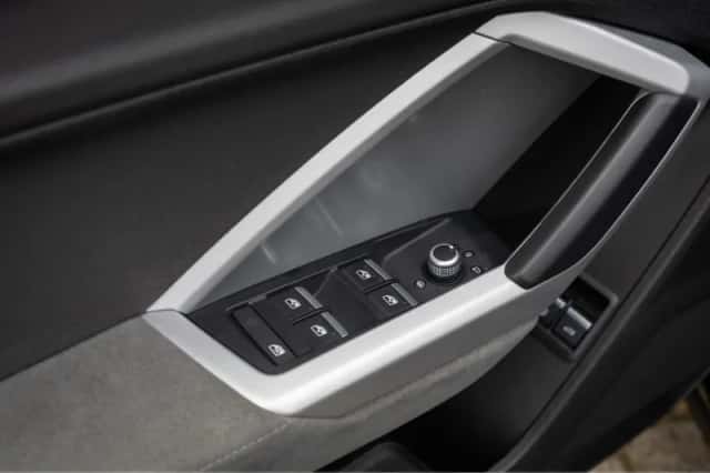 Audi Q3 (2022) thumbnail 23