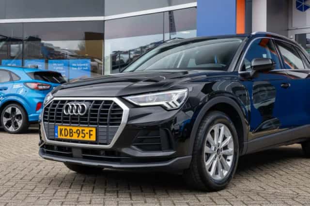 Audi Q3 (2022) thumbnail 4