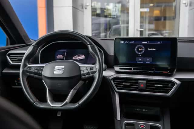 SEAT Leon (2022) thumbnail 12