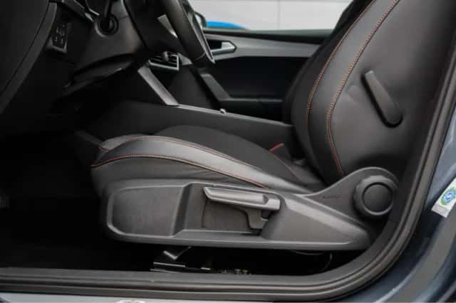 SEAT Leon (2022) thumbnail 14