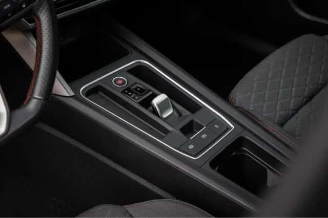 SEAT Leon (2022) thumbnail 24