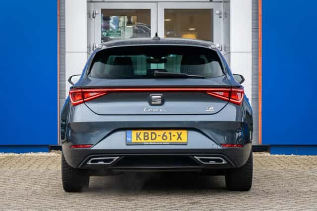 SEAT Leon (2022) thumbnail 5