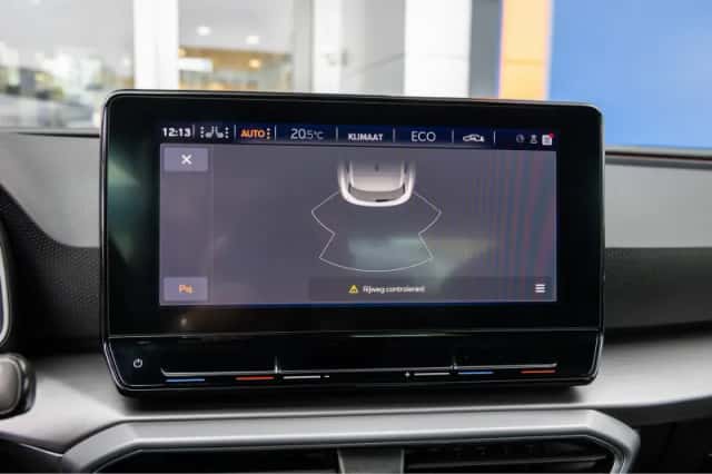 SEAT Leon (2022) thumbnail 43