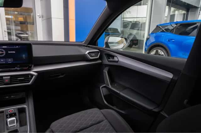 SEAT Leon (2022) thumbnail 44