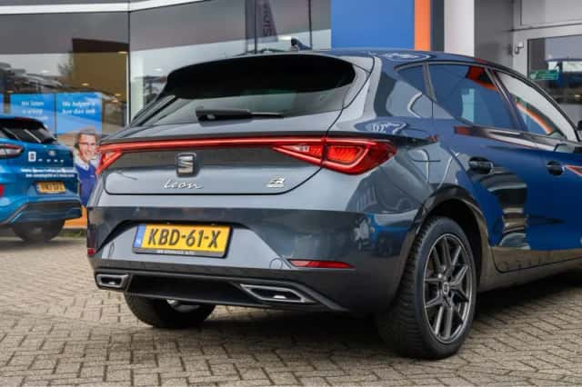 SEAT Leon (2022) thumbnail 6