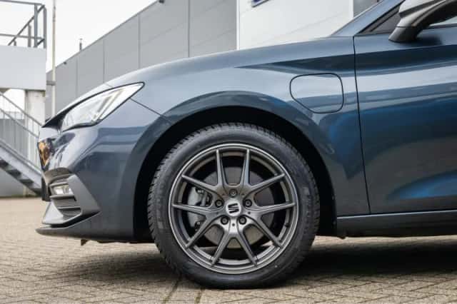 SEAT Leon (2022) thumbnail 9