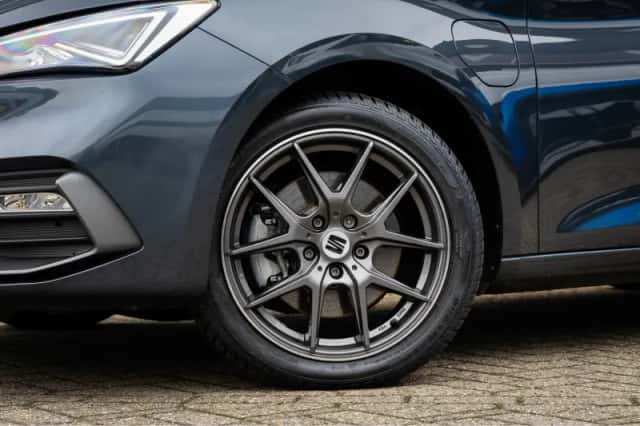 SEAT Leon (2022) thumbnail 10