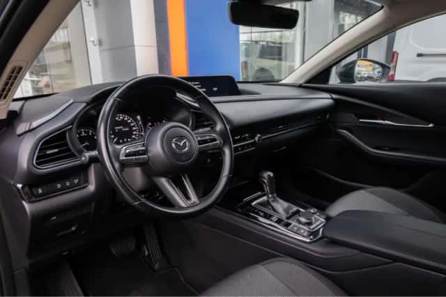 Mazda CX-30 (2023) thumbnail 2
