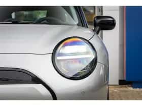 MINI Mini (2025) thumbnail 9