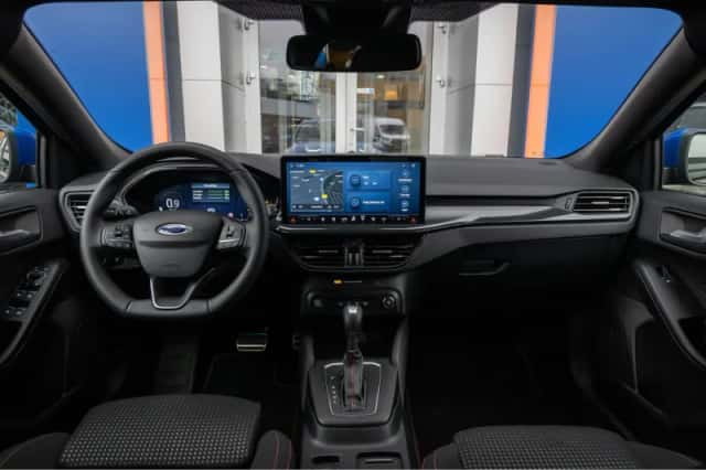Ford Focus (2024) thumbnail 11