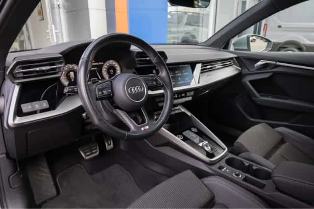Audi A3 (2021) thumbnail 2