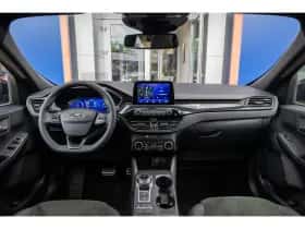 Ford Kuga (2024) thumbnail 2