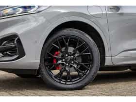 Ford Kuga (2024) thumbnail 3