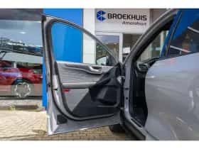 Ford Kuga (2024) thumbnail 23