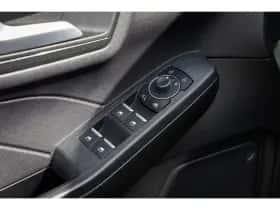 Ford Kuga (2024) thumbnail 24