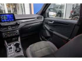Ford Kuga (2024) thumbnail 29