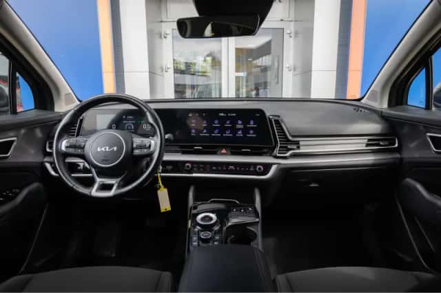 Kia Sportage (2023) thumbnail 2