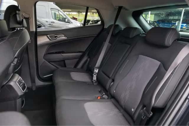 Kia Sportage (2023) thumbnail 15