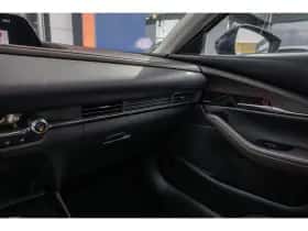 Mazda CX-30 (2021) thumbnail 32