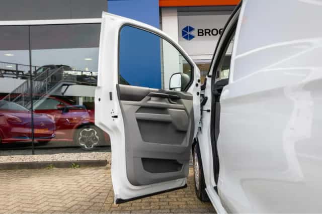 Ford Transit Custom (2024) thumbnail 15