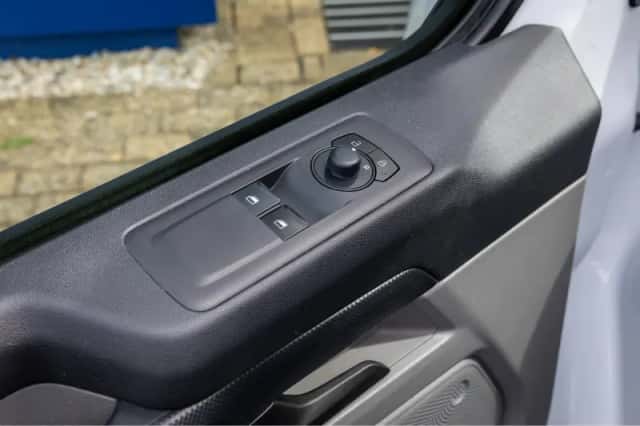 Ford Transit Custom (2024) thumbnail 16