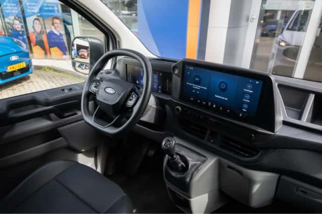 Ford Transit Custom (2024) thumbnail 19