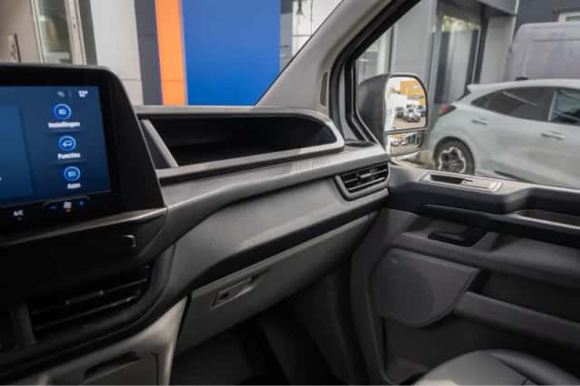 Ford Transit Custom (2024) thumbnail 24