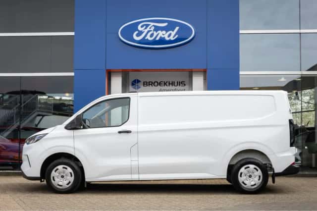 Ford Transit Custom (2024) thumbnail 6