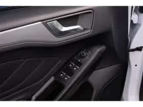 Ford Focus (2022) thumbnail 17