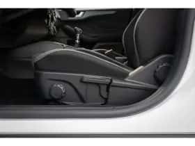 Ford Focus (2022) thumbnail 18