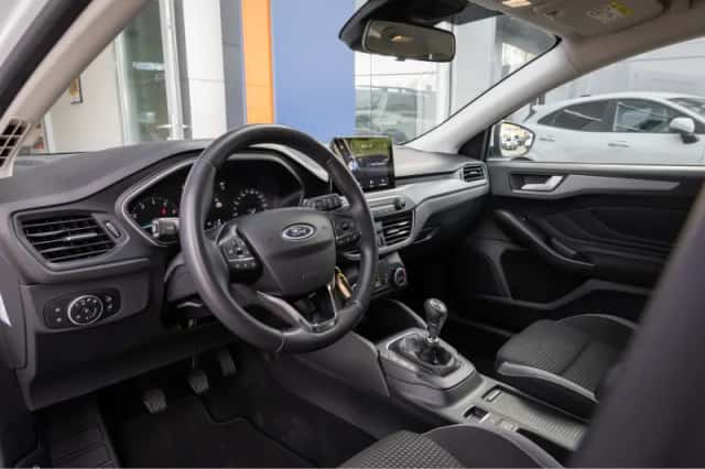 Ford Focus (2022) thumbnail 19
